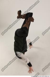 30 2019 01 KEETA BBOY POSE